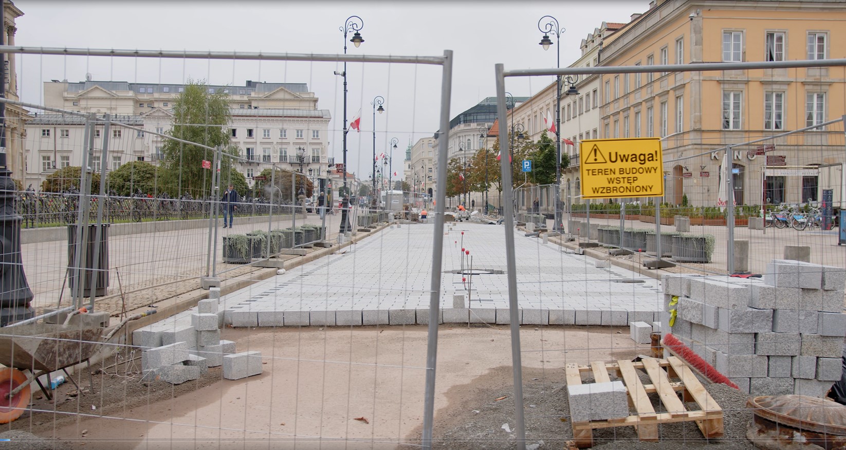 Remont nawierzchni na Krakowskim Przedmieściu