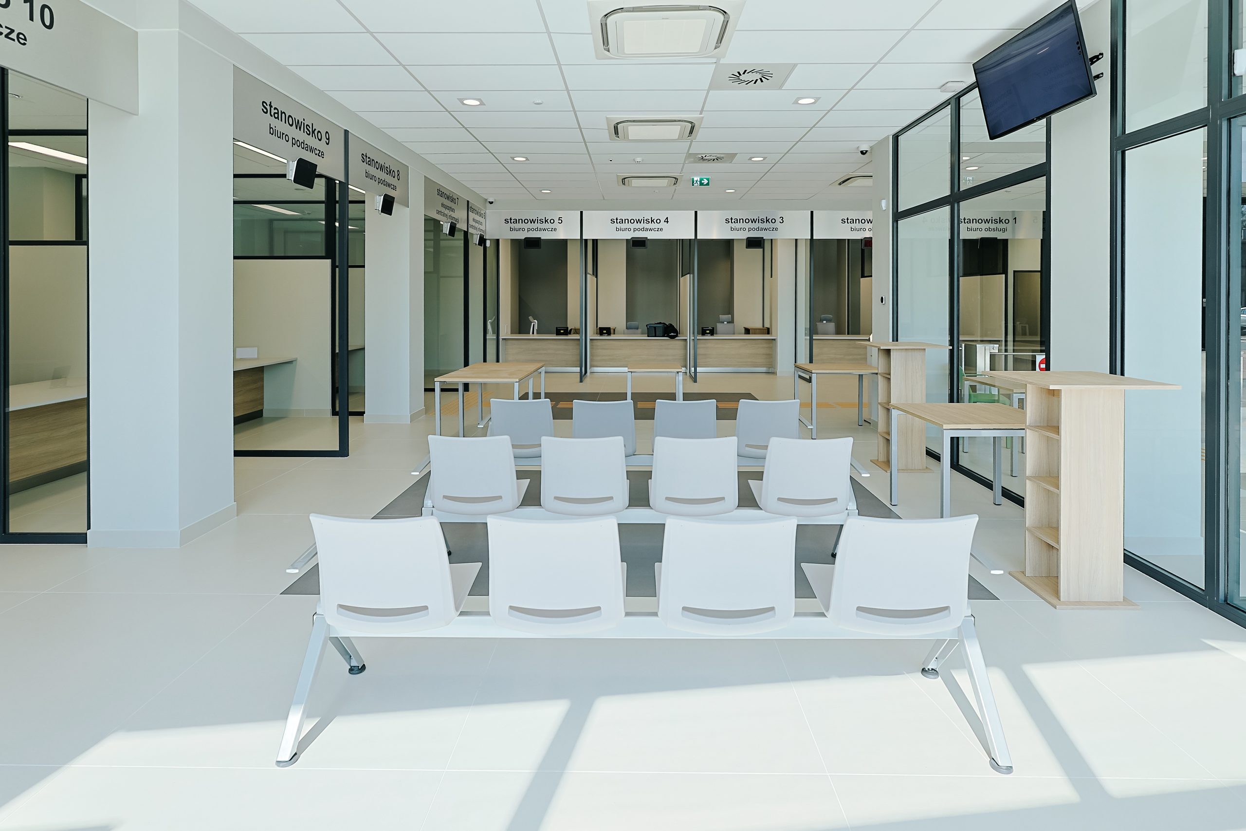 Balzola_Wydział Ksiąg WieczystychSądRejonowyHalaObługiKlienta4 Balzola_Wydzial-Ksiag-WieczystychSadRejonowyHalaOblugiKlienta4-scaled.jpg