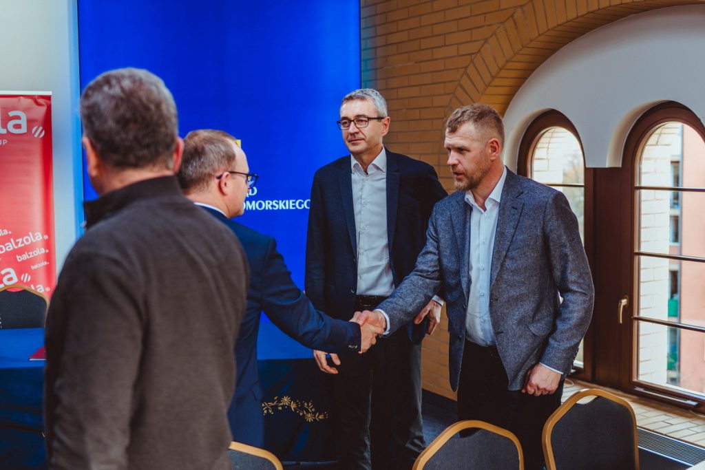 Balzola_podpisanie Umowy z Pomorskim Urzędem Marszałkowskim w Gdańsku (1)